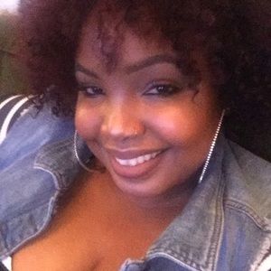 Meet your Posher, Caroline